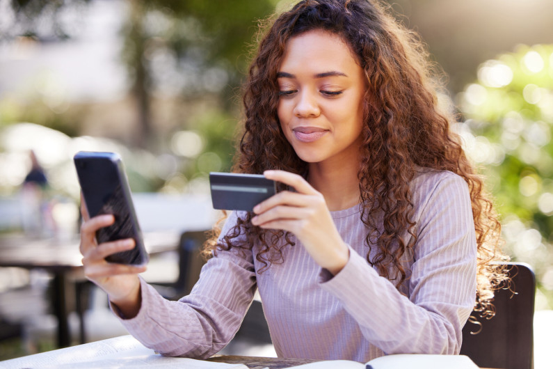 The Best Ways to Build Credit as a Young Adult